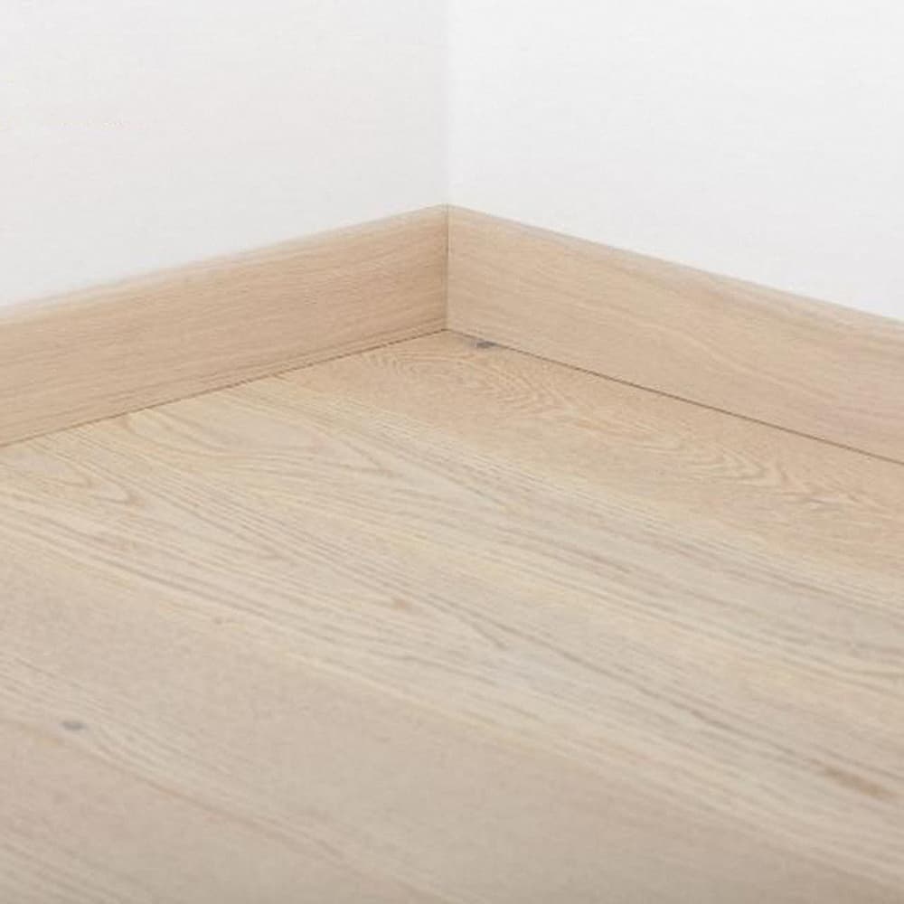Плинтус шпонированный Tarkett OAK ROBUST WHITE 80х20х2400